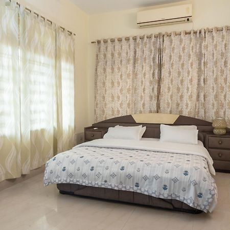 Bed and Breakfast The Urban Grandeur 1 à Guwahati Extérieur photo