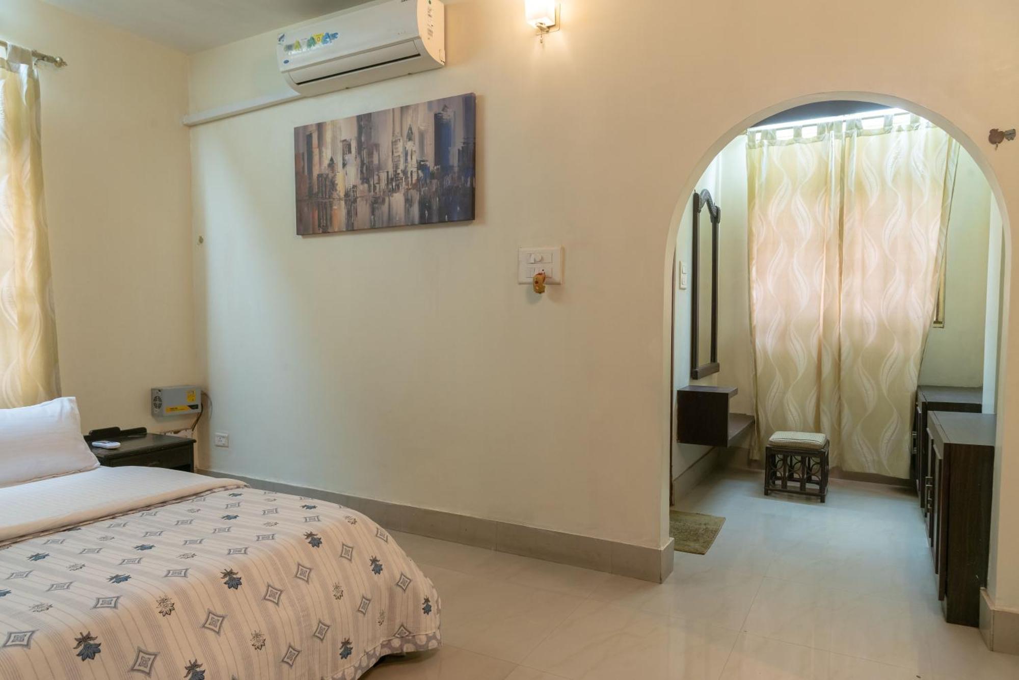 Bed and Breakfast The Urban Grandeur 1 à Guwahati Extérieur photo